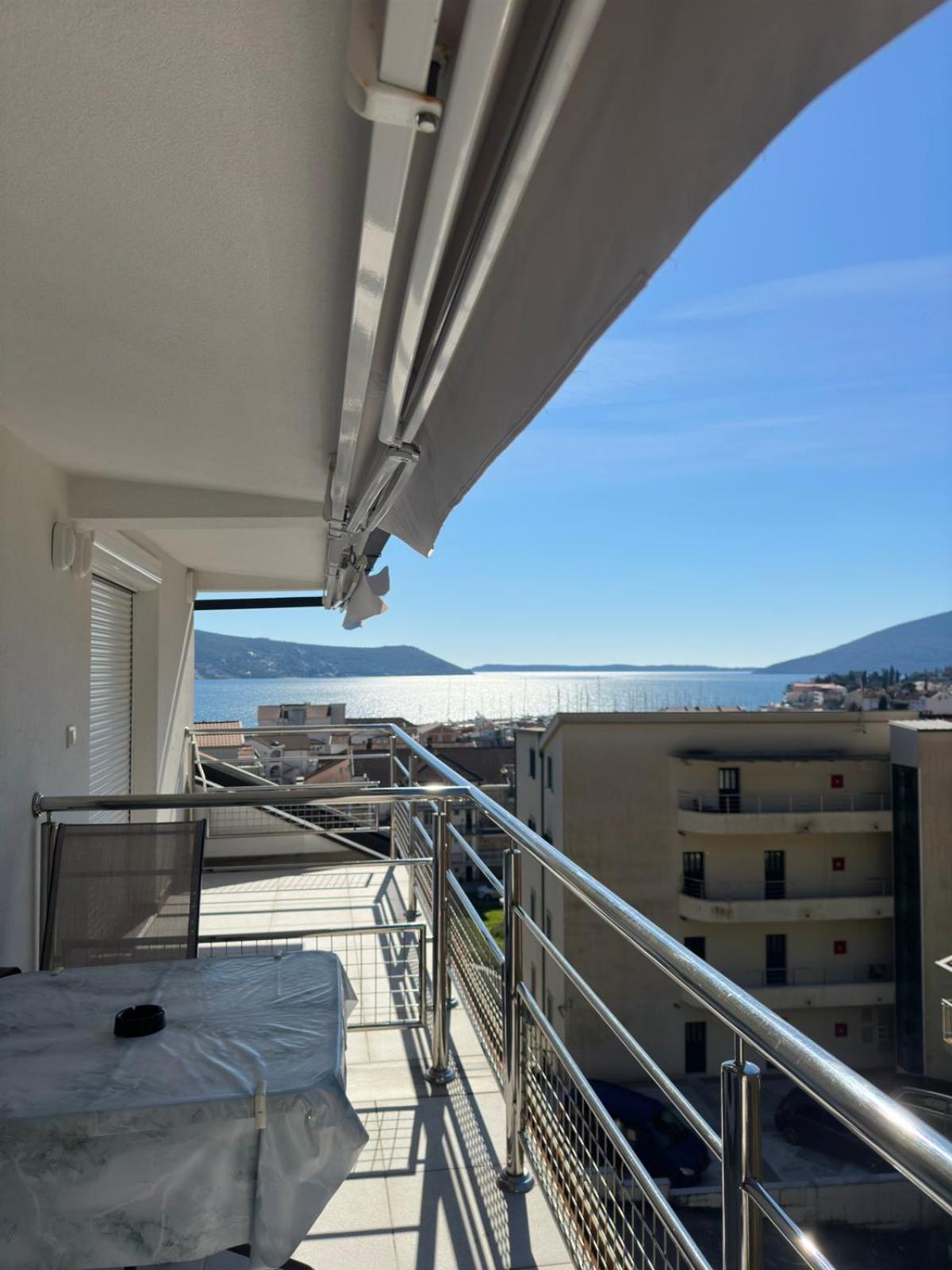 Sea View Apartman *